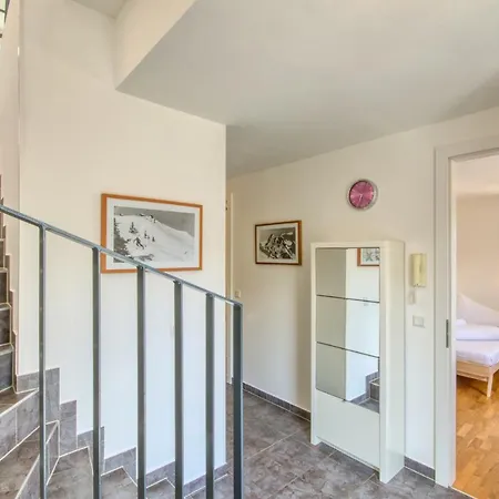 Apartment Penthouse Ari - By Alpen