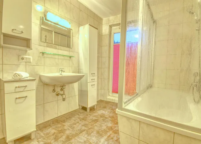 Penthouse Ari - By Alpen